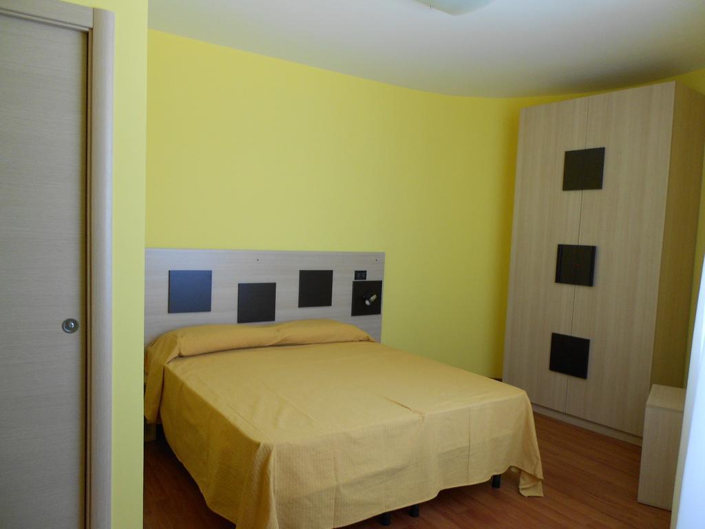 Alta Marea Hotel Gioiosa Marea Szoba fotó