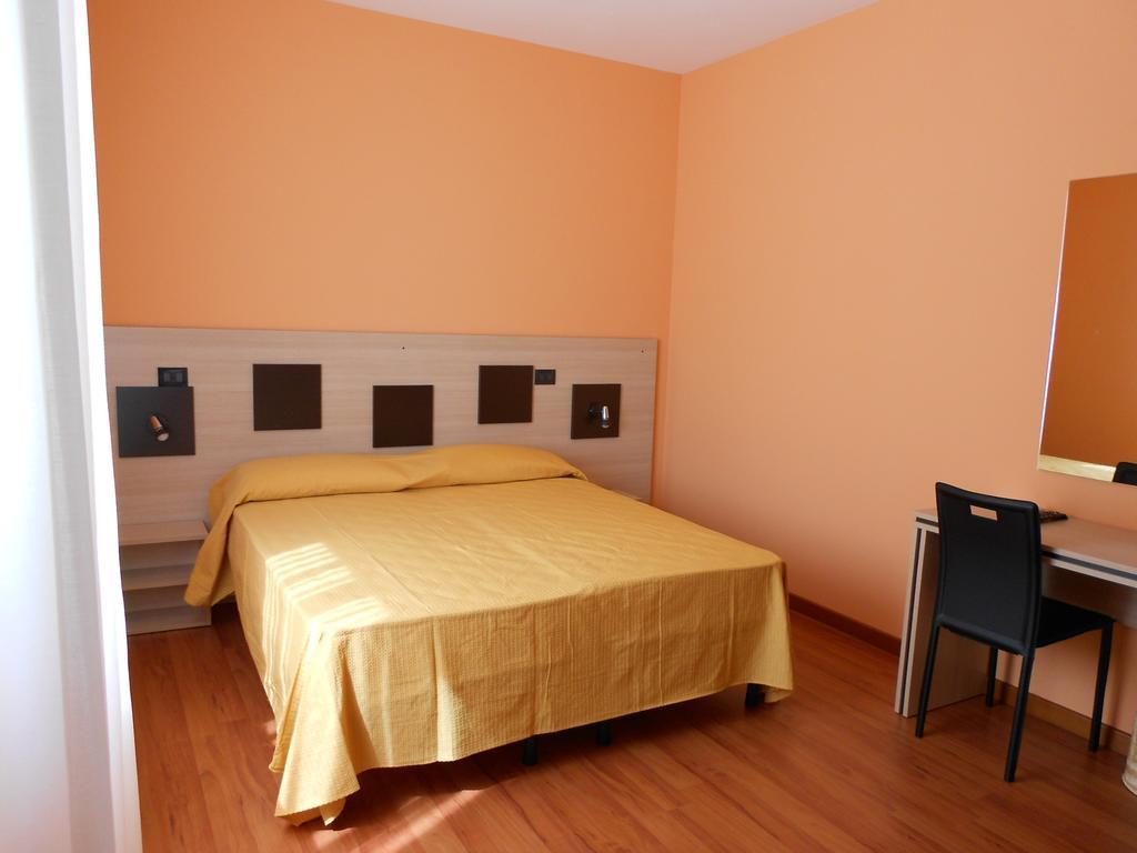Alta Marea Hotel Gioiosa Marea Kültér fotó